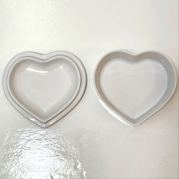 Precious Moments Ceramic Heart-Shaped Trinket Box - Picture 10 of 16